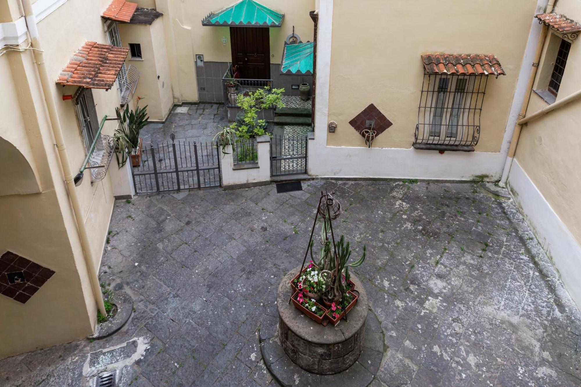 Vesuvio Plaza Room Ottaviano Exterior foto