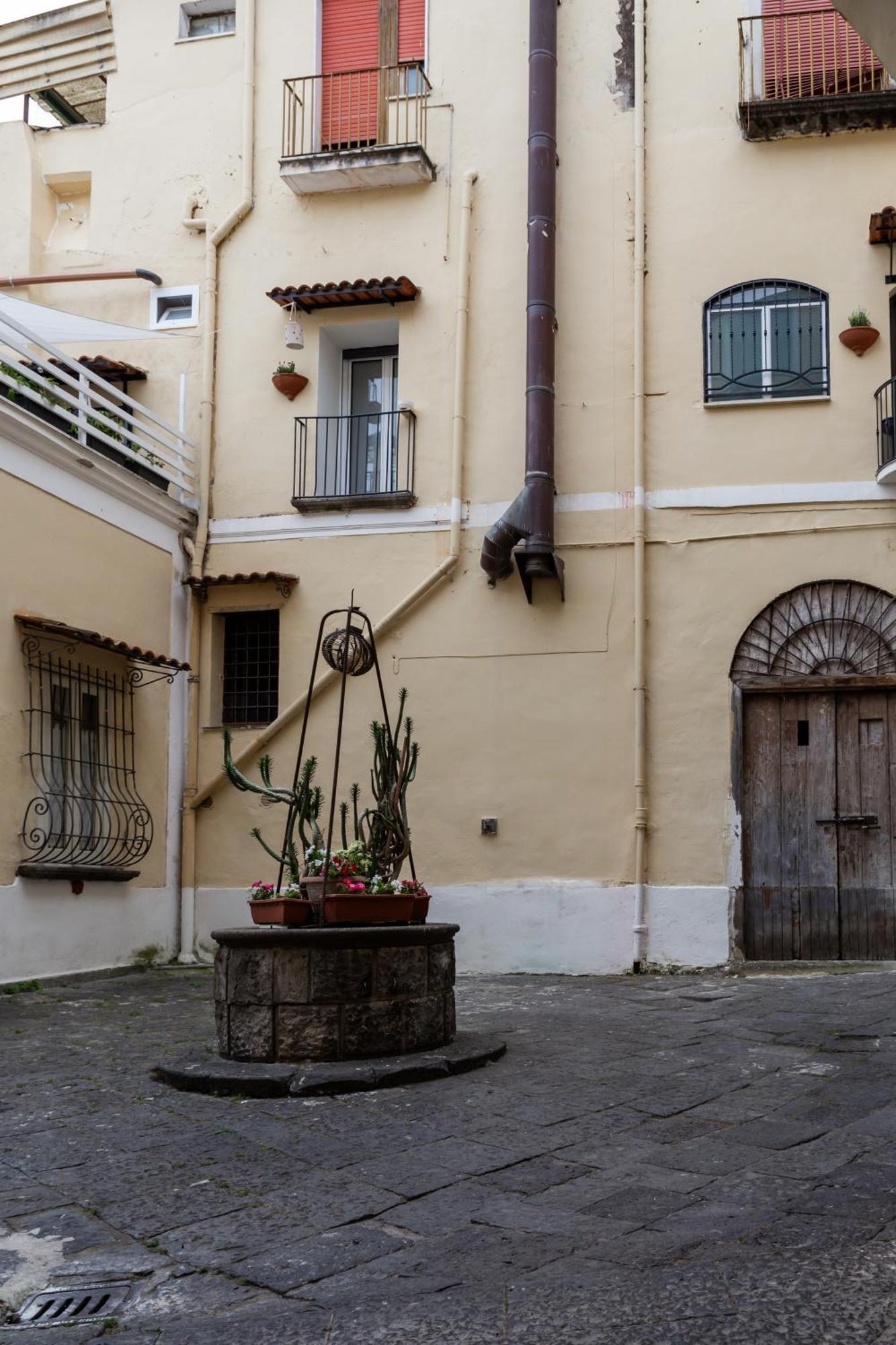 Vesuvio Plaza Room Ottaviano Exterior foto